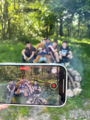 Envoie-nous tes plus belles photos de camps !